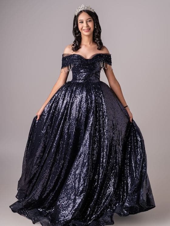 Vestido preto brilhante